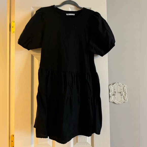 Zara black tiered dress with puff sleeves size small - Picture 1 of 2